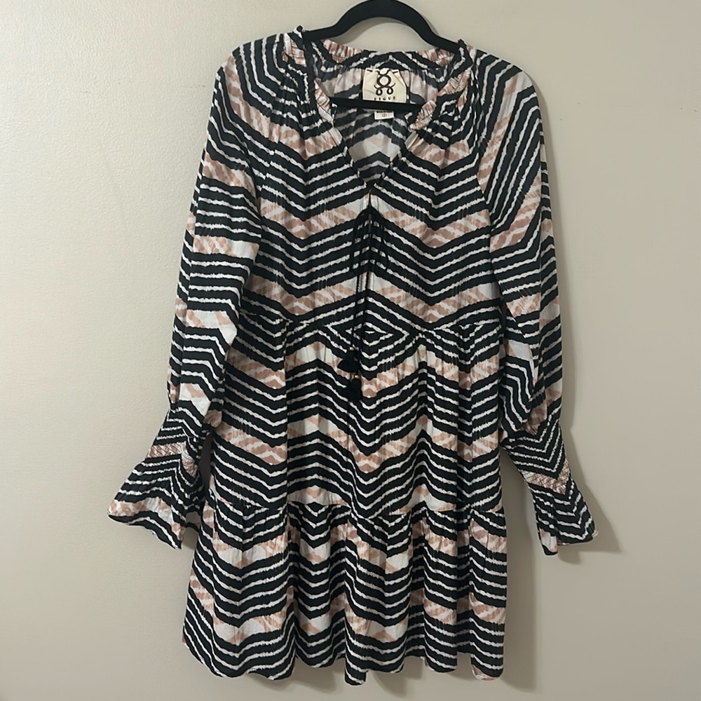 Figue Bella Short Dress Chevron Black,White,Tan Smocked Cuffs Small Boho Boho - Picture 2 of 13